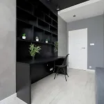 Appartamento Legionow Elegant With Office, Balcony & Parking By Renters *