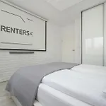 Legionow Elegant With Office, Balcony & Parking By Renters