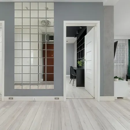 Appartamento Legionow Elegant With Office, Balcony & Parking By Renters Łódź