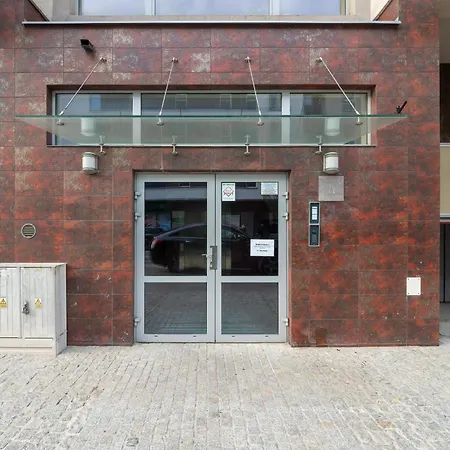 Legionow Elegant With Office, Balcony & Parking By Renters Appartamento
