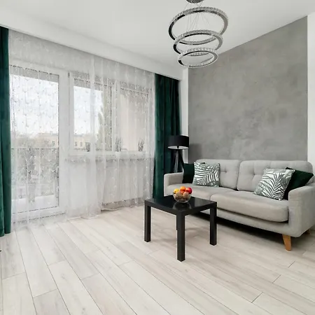 Legionow Elegant With Office, Balcony & Parking By Renters *