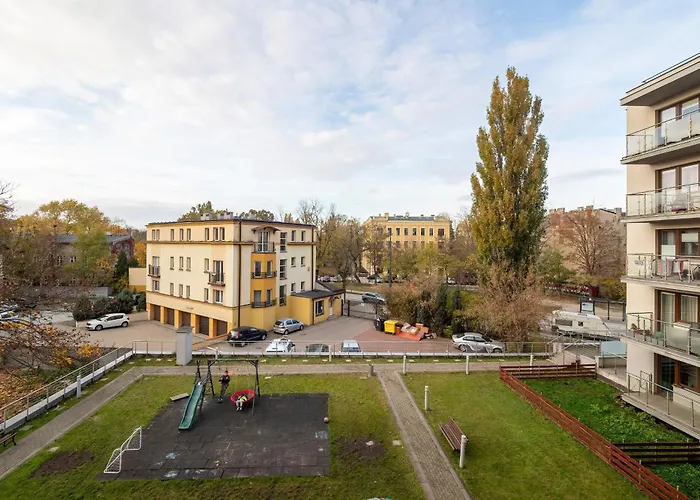 Lejlighed Legionow Elegant With Office, Balcony & Parking By Renters