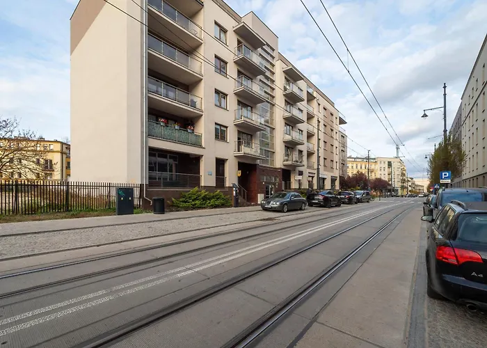 Lejlighed Legionow Elegant With Office, Balcony & Parking By Renters