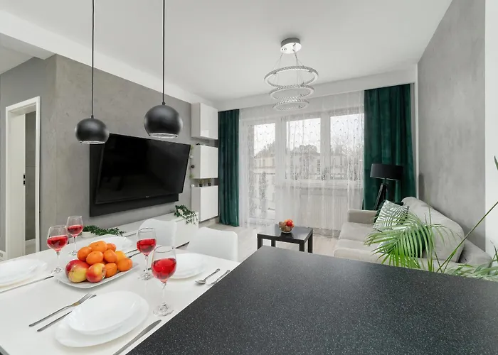 Legionow Elegant With Office, Balcony & Parking By Renters Łódź